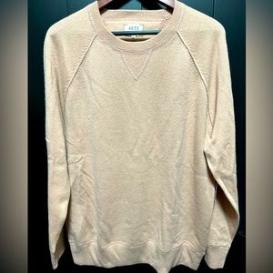 AE77 blush cashmere pull over sweater. Made of 100% cashmere!